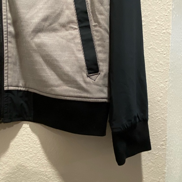 Travis Matthew Zip Up Jacket Size: M - Picture 2 of 8